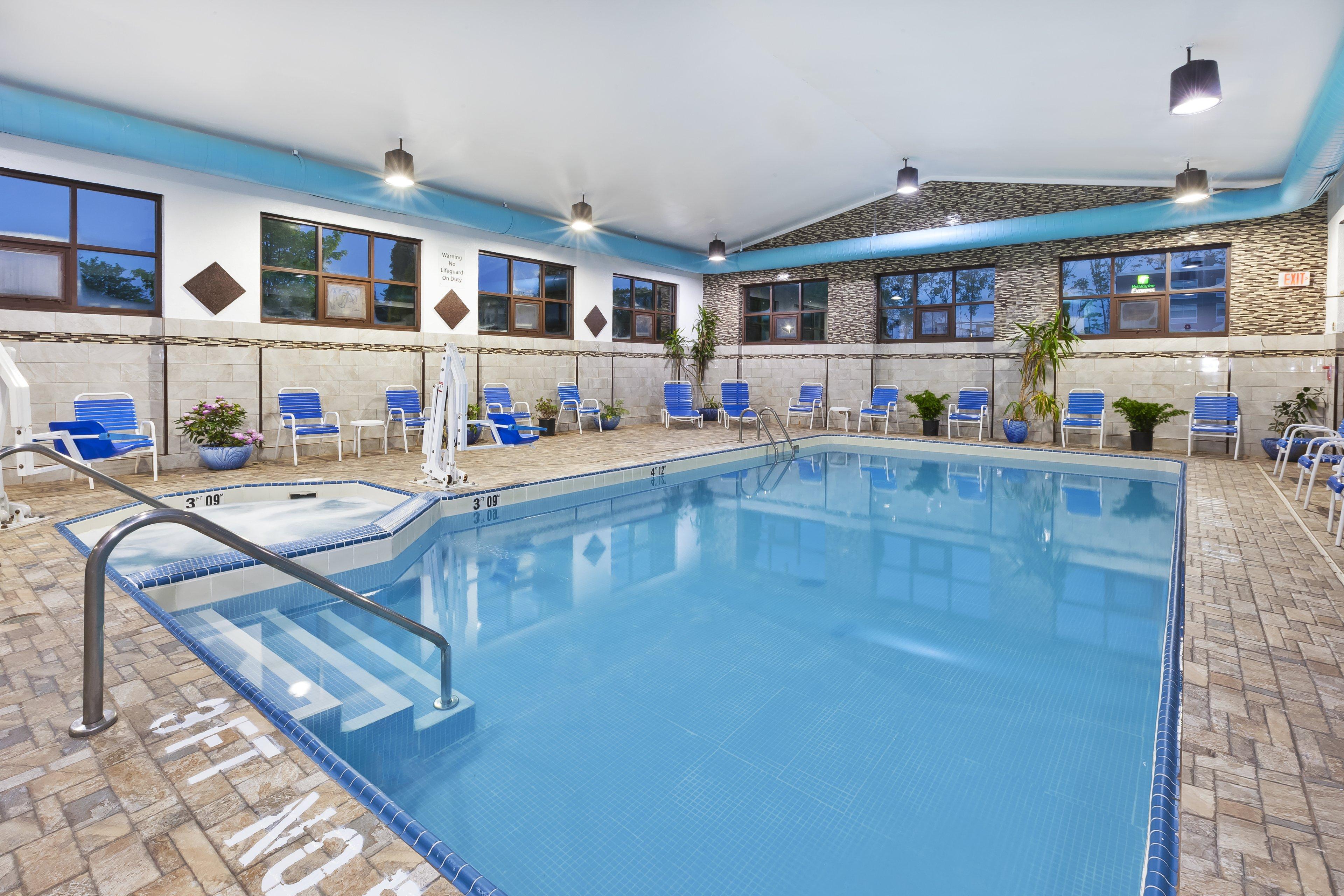 Candlewood Suites Grand Rapids Airport By Ihg Cascade Bagian luar foto