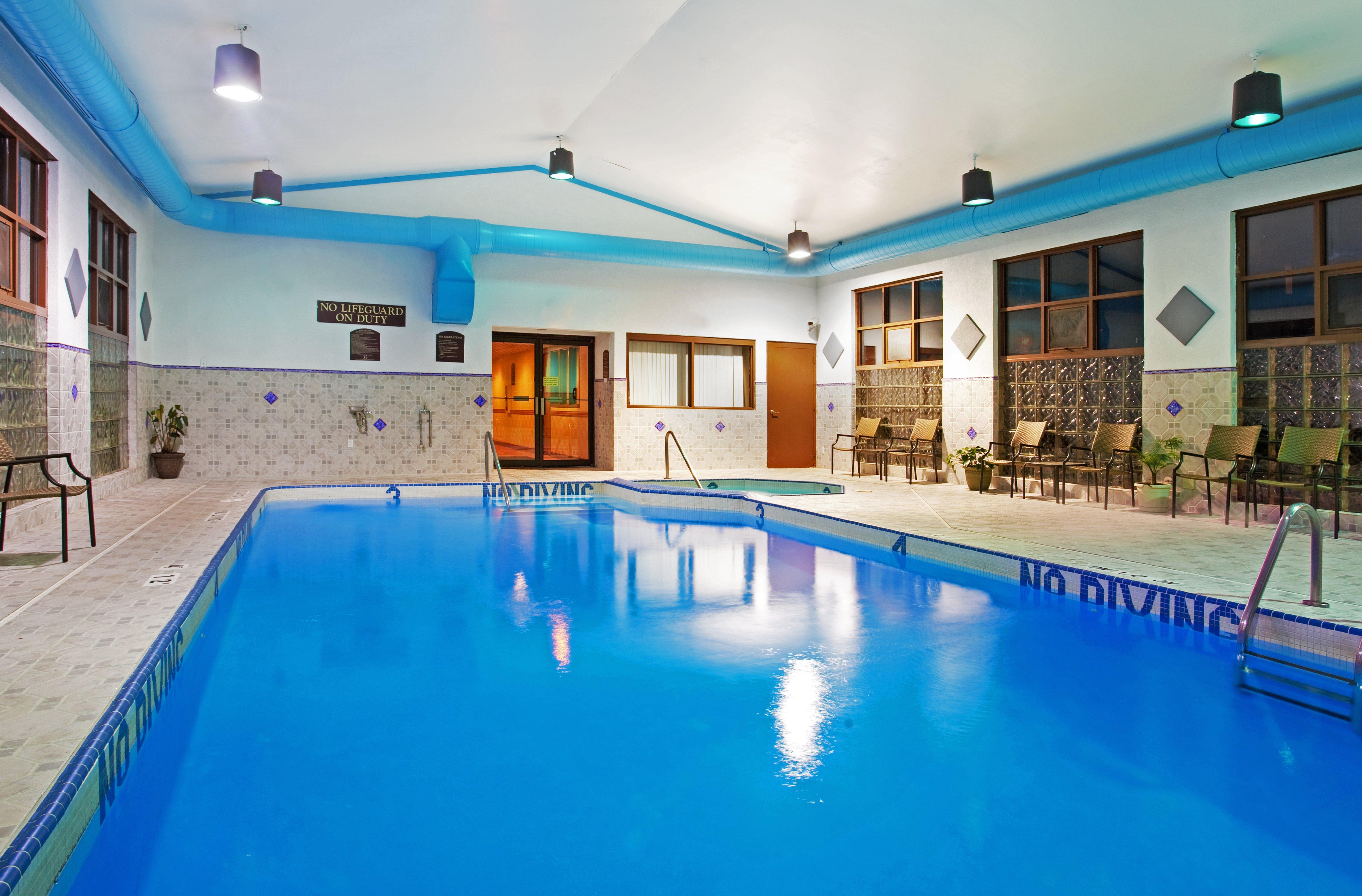 Candlewood Suites Grand Rapids Airport By Ihg Cascade Bagian luar foto