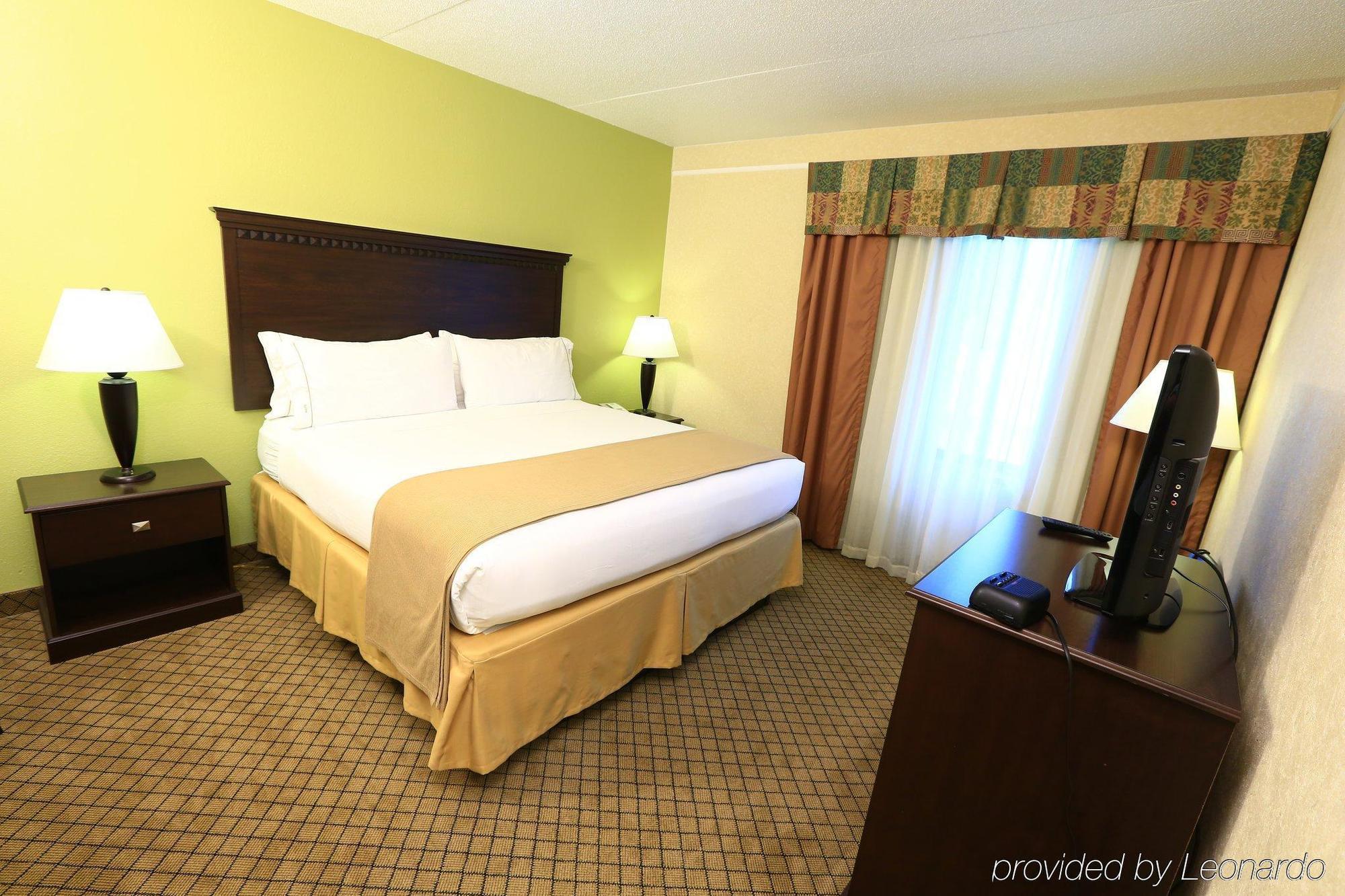 Candlewood Suites Grand Rapids Airport By Ihg Cascade Bagian luar foto