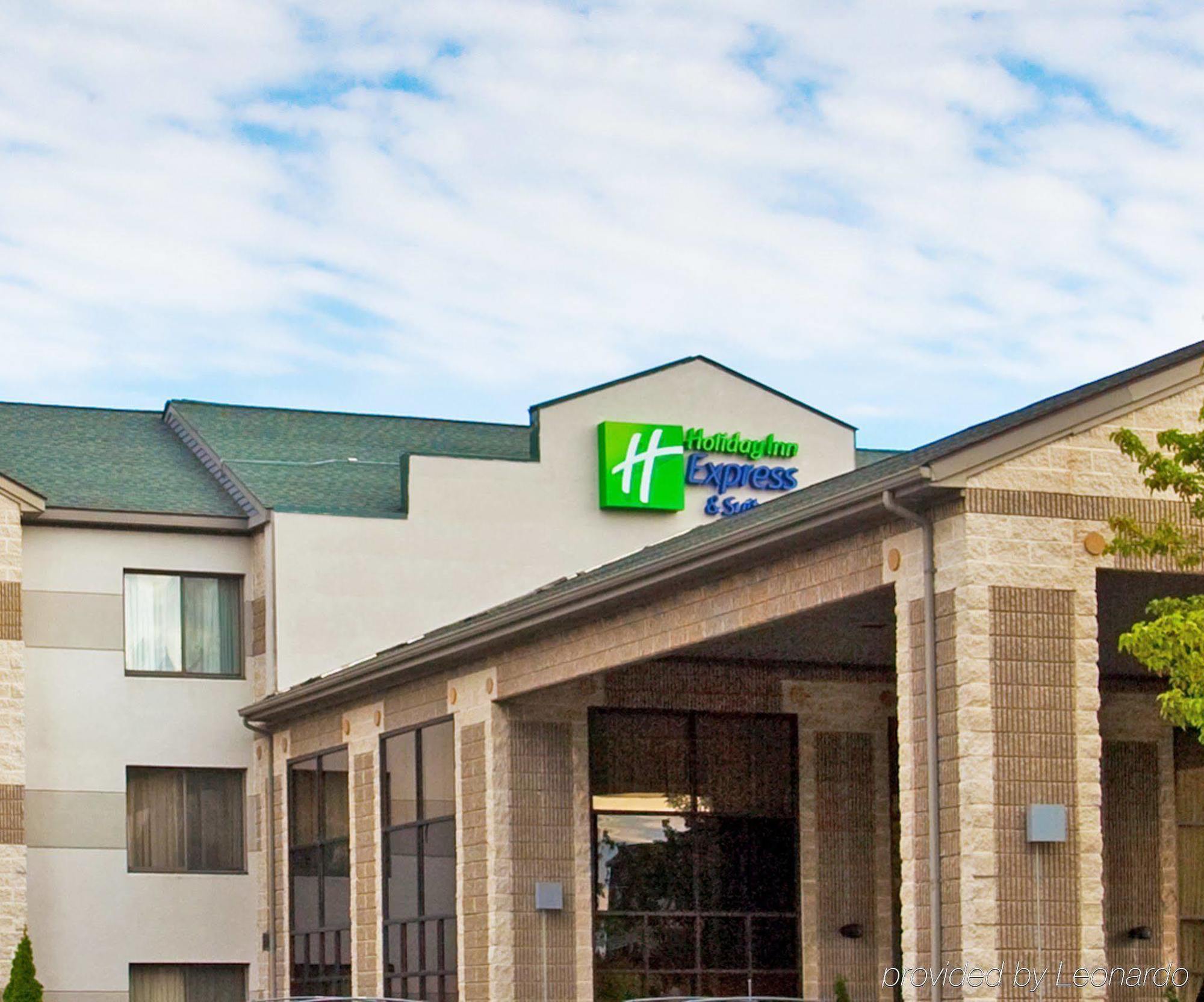 Candlewood Suites Grand Rapids Airport By Ihg Cascade Bagian luar foto
